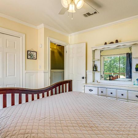 Waterfront Florida Vacation Rental With Boat Dock Милтон Экстерьер фото