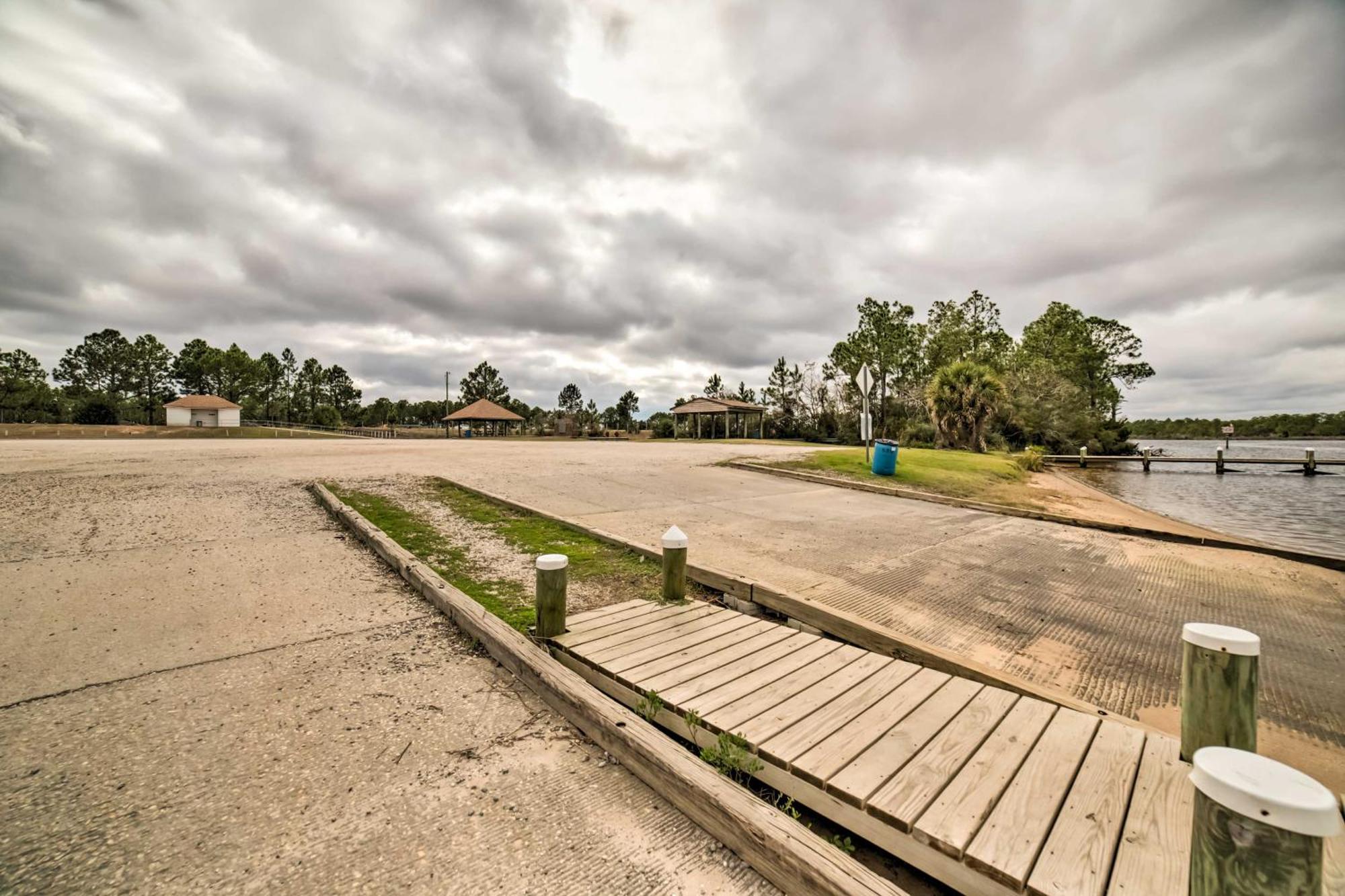 Waterfront Florida Vacation Rental With Boat Dock Милтон Экстерьер фото