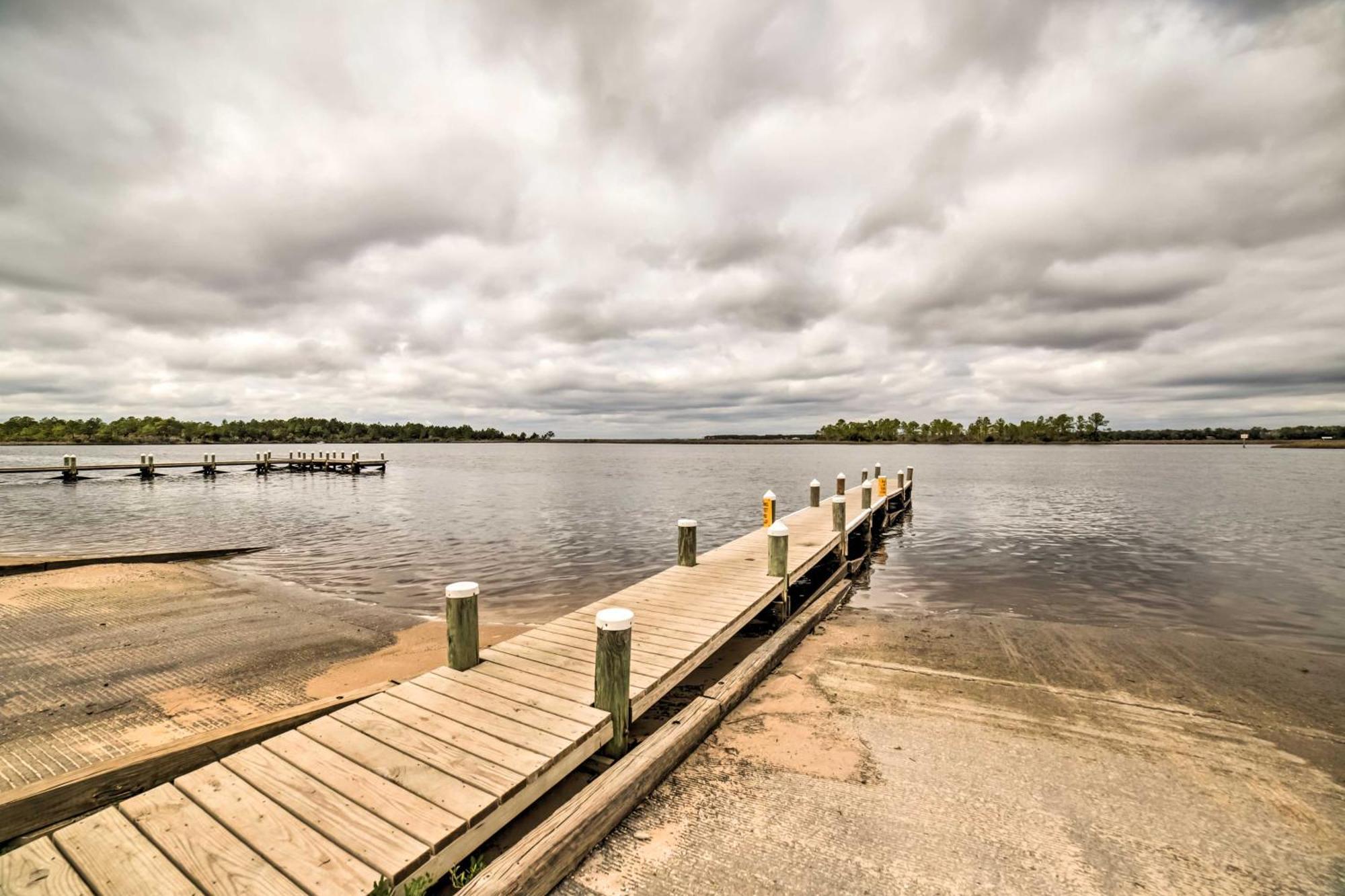 Waterfront Florida Vacation Rental With Boat Dock Милтон Экстерьер фото
