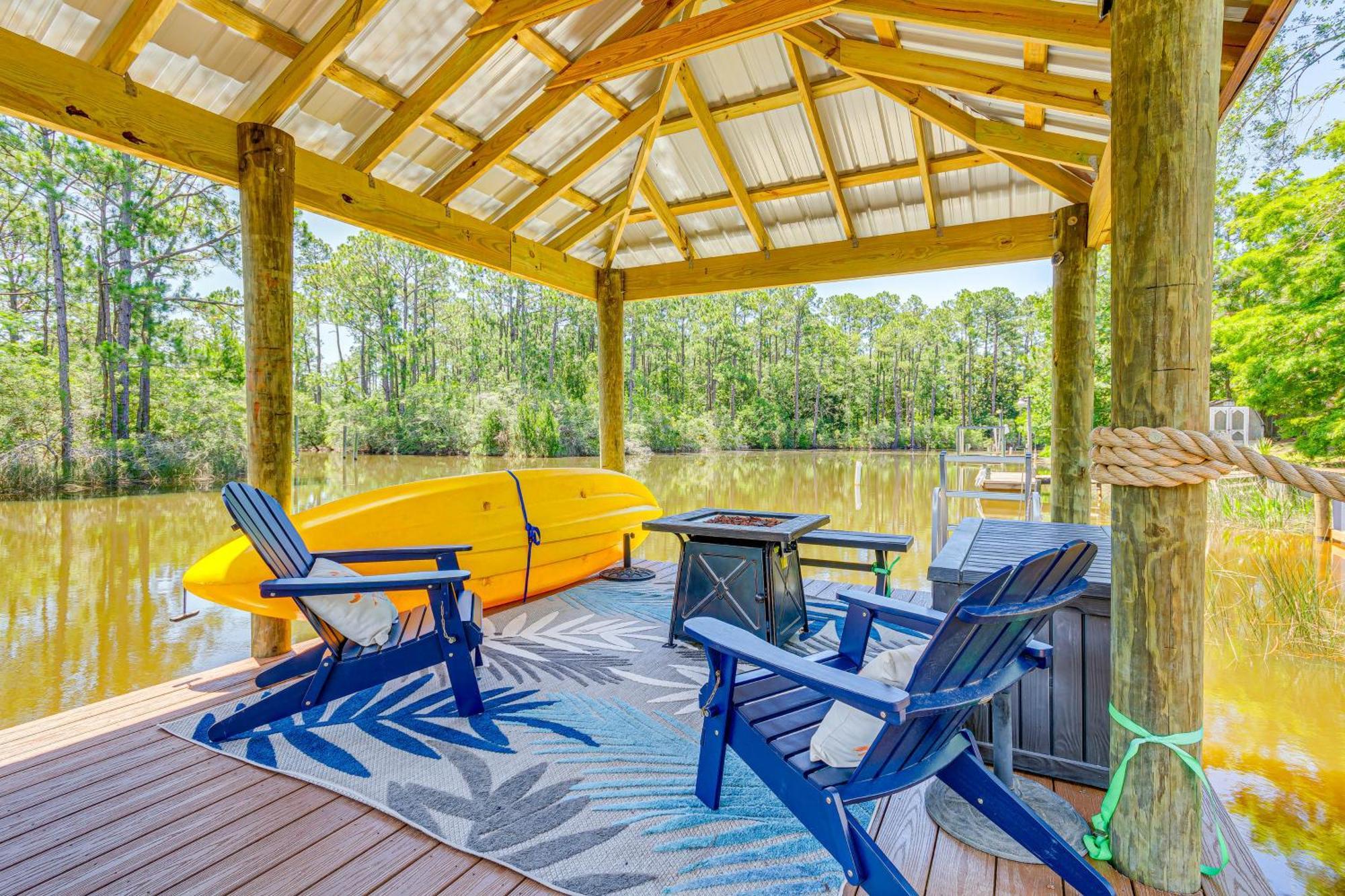 Waterfront Florida Vacation Rental With Boat Dock Милтон Экстерьер фото